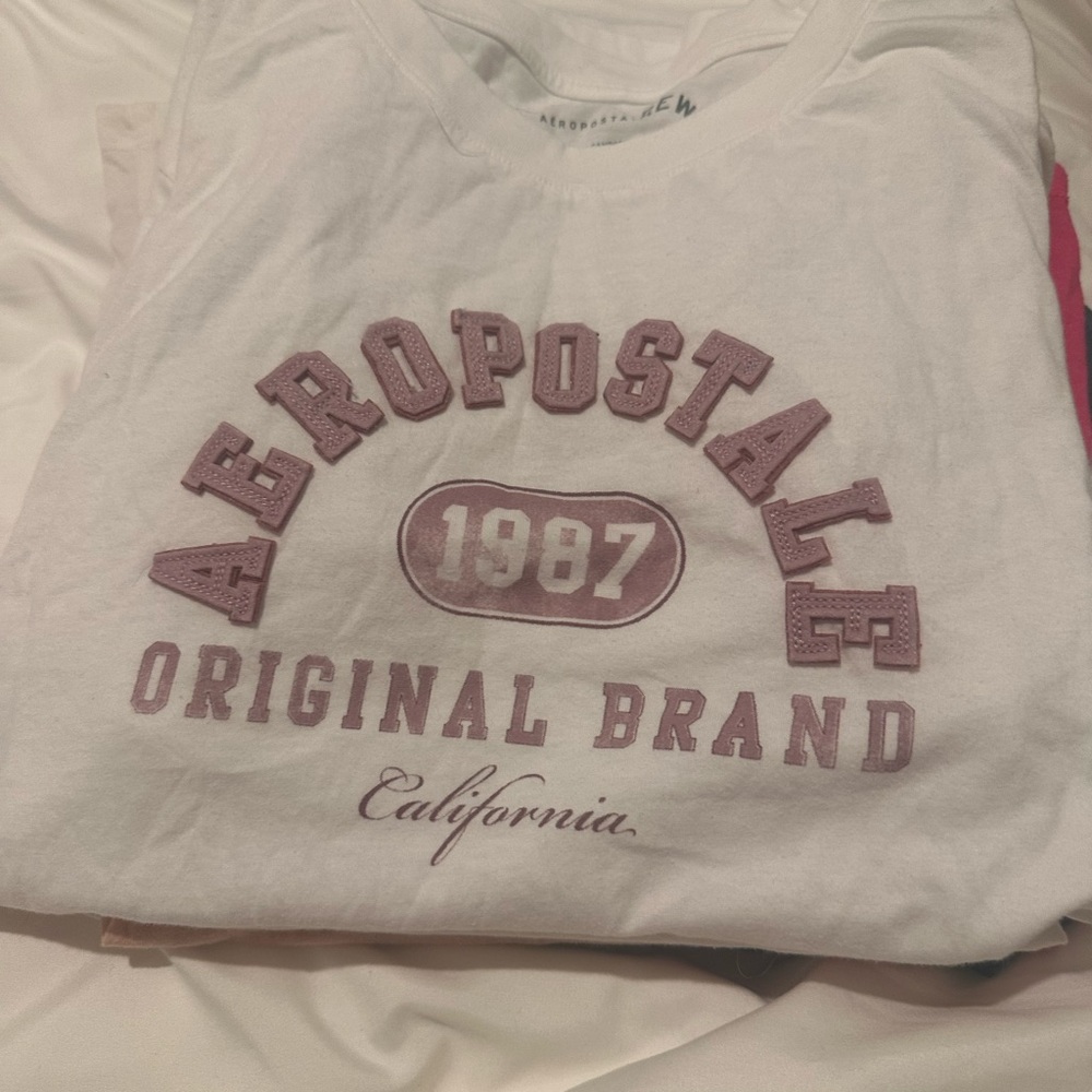 Aeropostale White Short Sleeve Tee with Mauve Logo